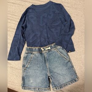 GAP Navy Graphic Long Sleeve Tee